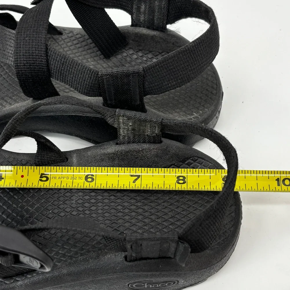 Chaco Z/Cloud 2 Womens Black Strappy Toe Loop Hiking Sandals Size 8